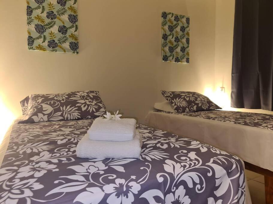 Taharu'U Guest House By The Beach Papara Exteriör bild